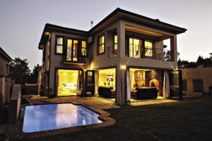 JSL Construction 021 906 4632 (left) Jan-Hendrik Swiegers 076 123 2454 (right)