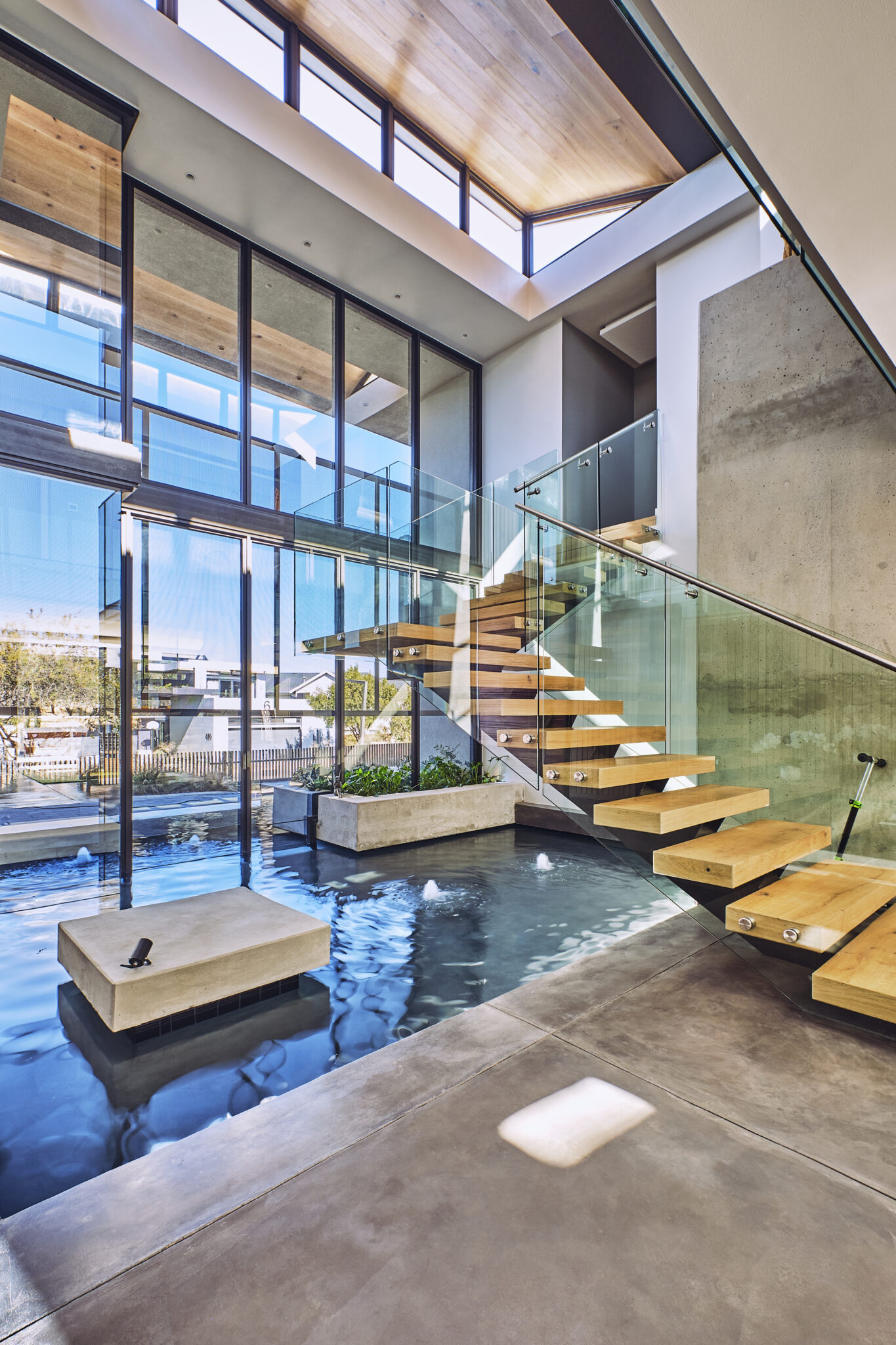 The timeless appeal of cement finishes in luxury homes